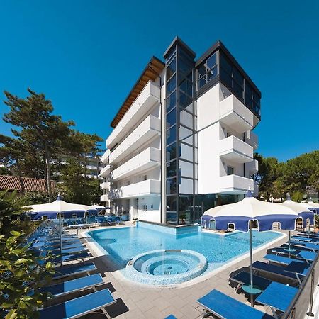 Hotel Bellevue Lignano Sabbiadoro Dış mekan fotoğraf