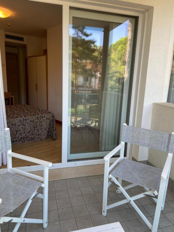 Hotel Bellevue Lignano Sabbiadoro Dış mekan fotoğraf