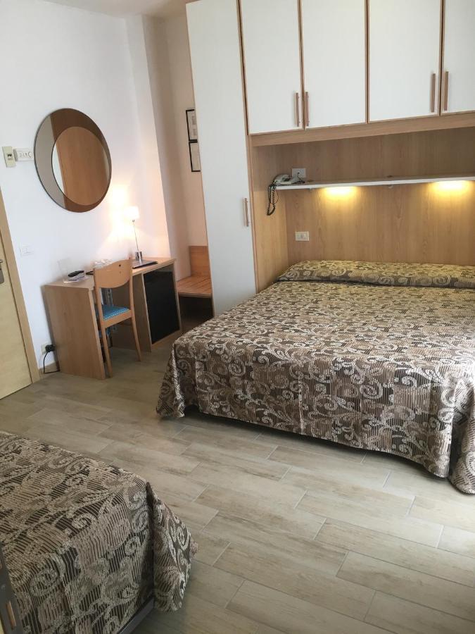 Hotel Bellevue Lignano Sabbiadoro Dış mekan fotoğraf