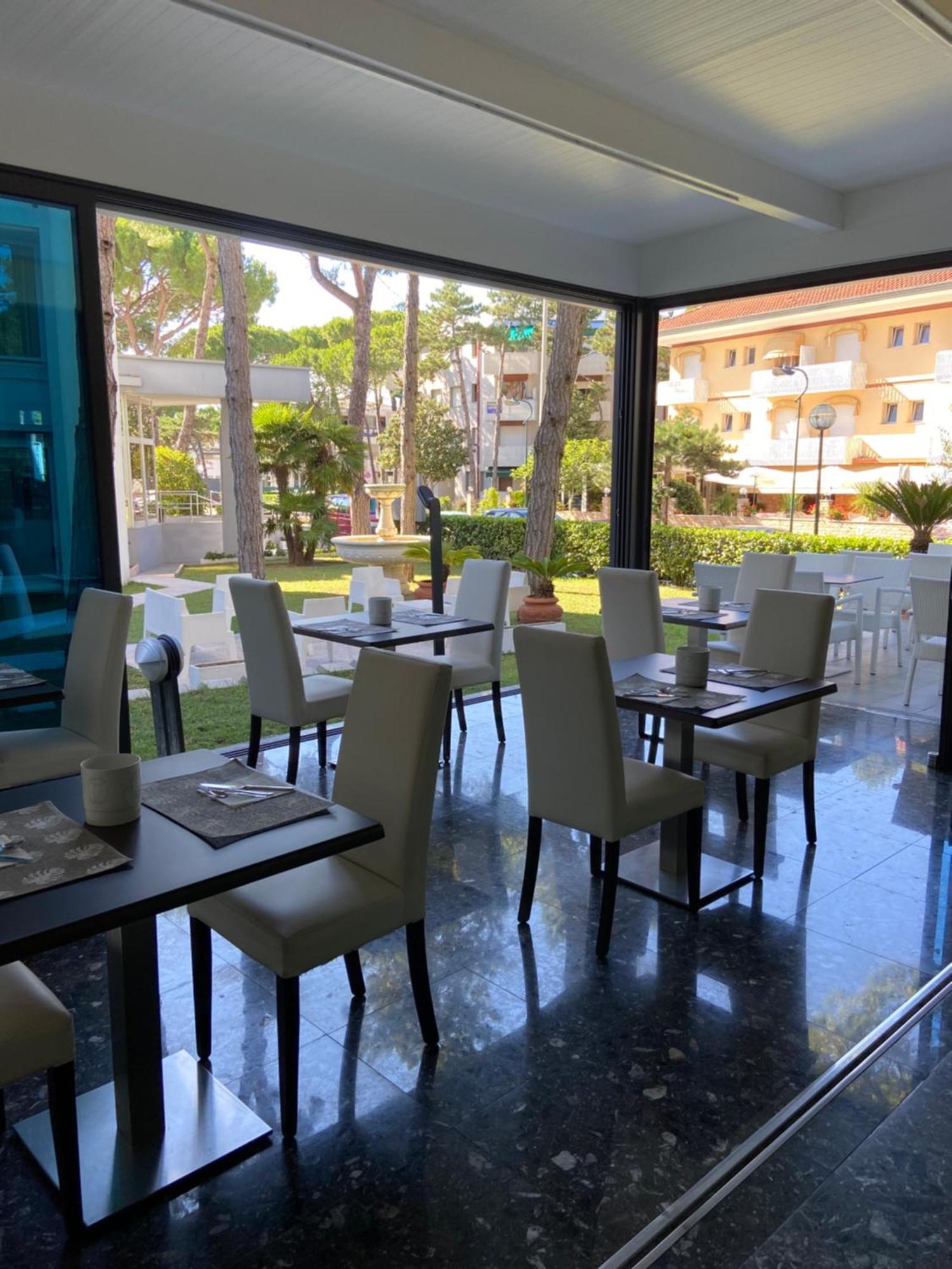Hotel Bellevue Lignano Sabbiadoro Dış mekan fotoğraf