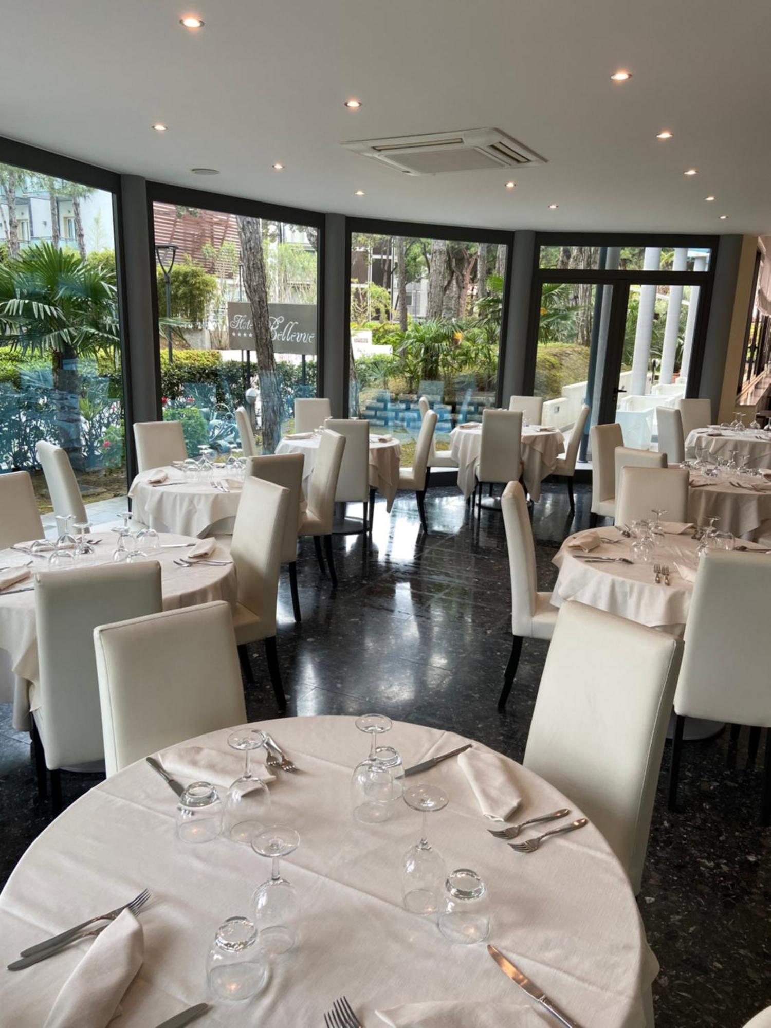 Hotel Bellevue Lignano Sabbiadoro Dış mekan fotoğraf