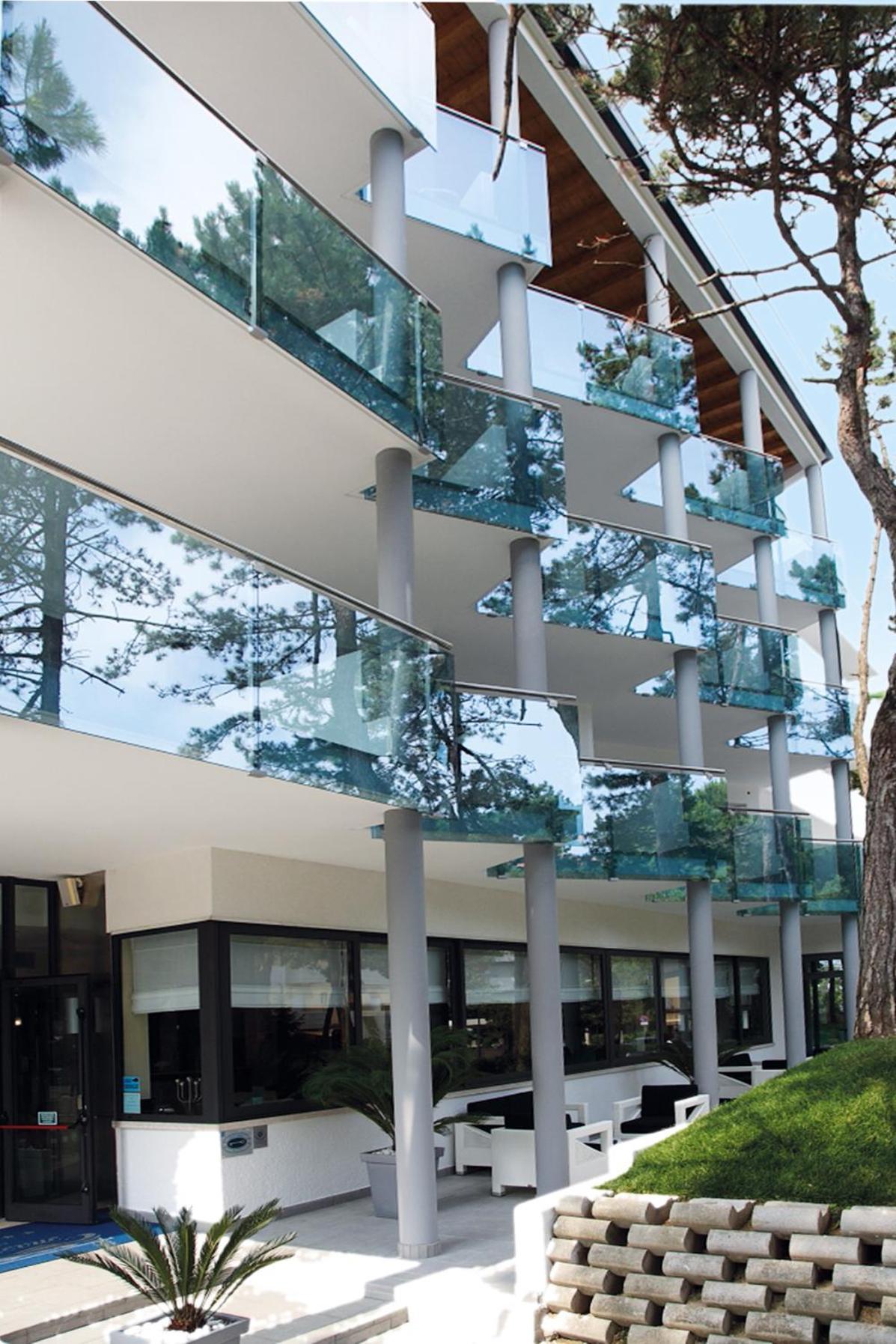 Hotel Bellevue Lignano Sabbiadoro Dış mekan fotoğraf