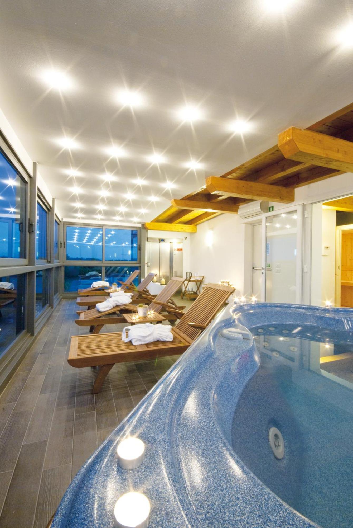 Hotel Bellevue Lignano Sabbiadoro Dış mekan fotoğraf