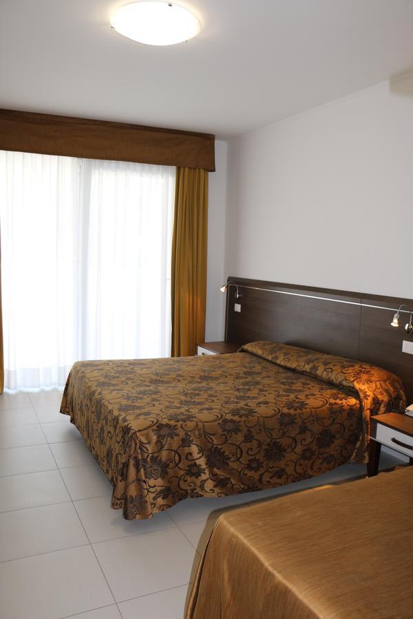 Hotel Bellevue Lignano Sabbiadoro Dış mekan fotoğraf