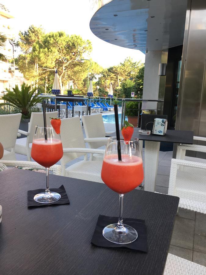 Hotel Bellevue Lignano Sabbiadoro Dış mekan fotoğraf